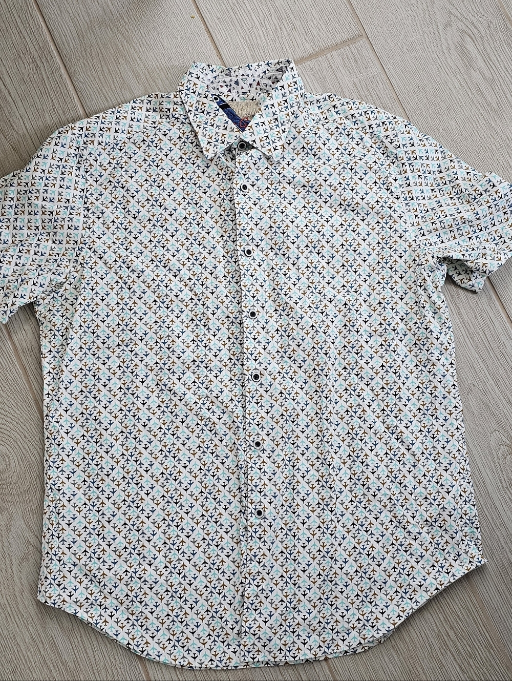 Robert Graham "Knowledge Wisdom Truth" Airplane Print Shirt M